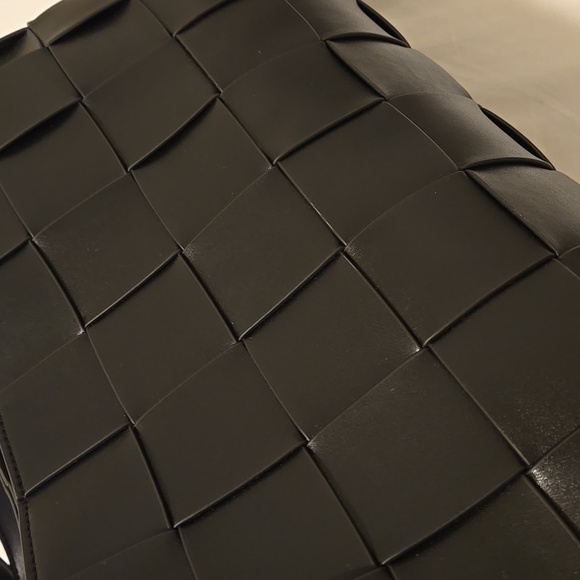 Elegant Black Woven Tote Bag NAKEDVICE - Picture 6 of 9